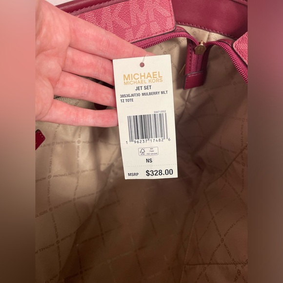 COPY - NWT Michael Kors Jet Set Mulberry Carry-All Tote - Picture 4 of 11